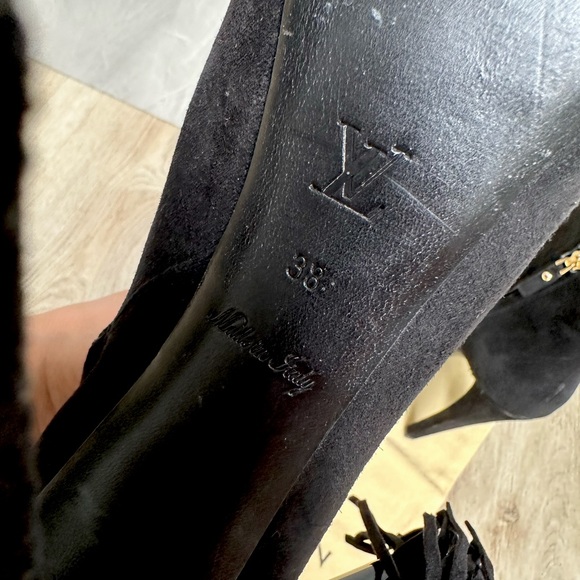 Louis Vuitton heels boots - Picture 4 of 4